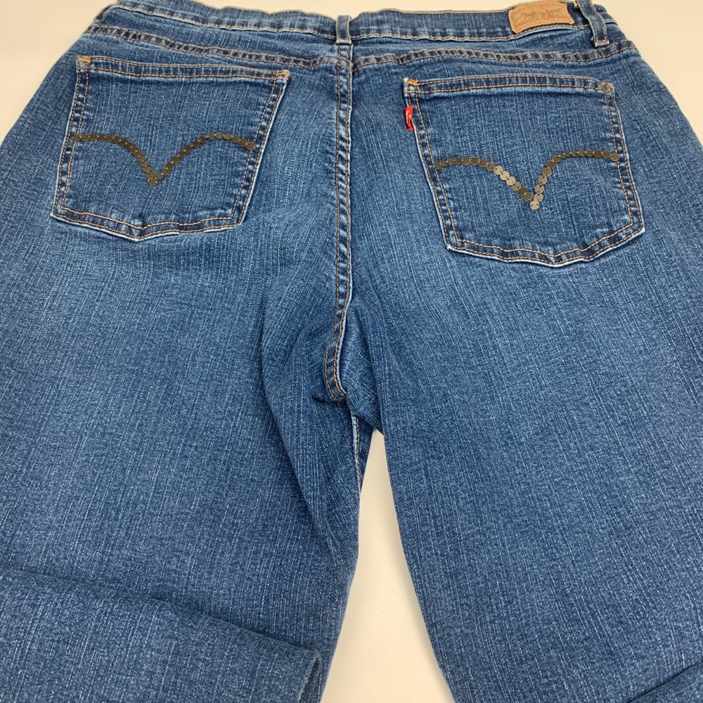Levi’s Perfectly Slimming Straight 512 Jeans